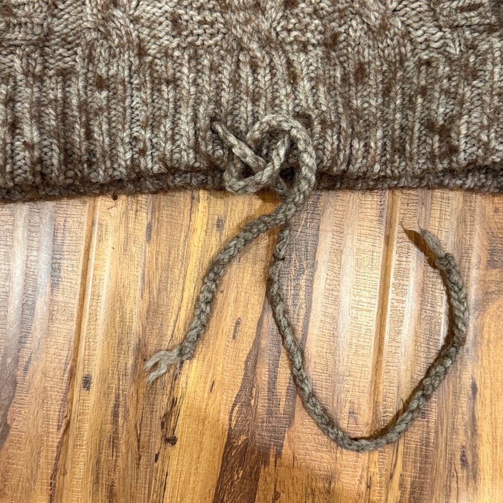 American Eagle Outfitters hooded sweater - Picture 6 of 6